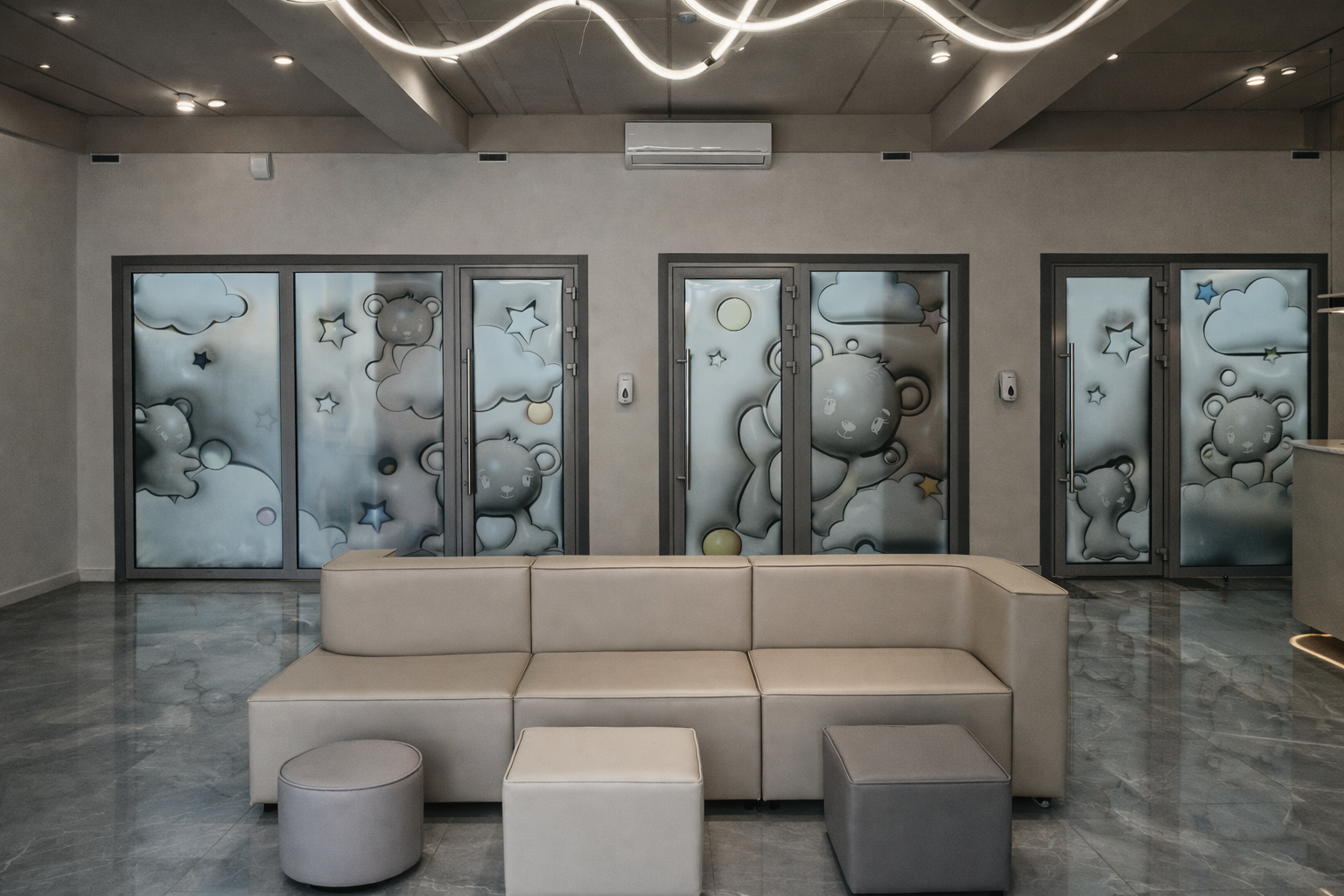 Интерьер медицинского центра Здоровье